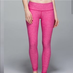 Lululemon wunder under